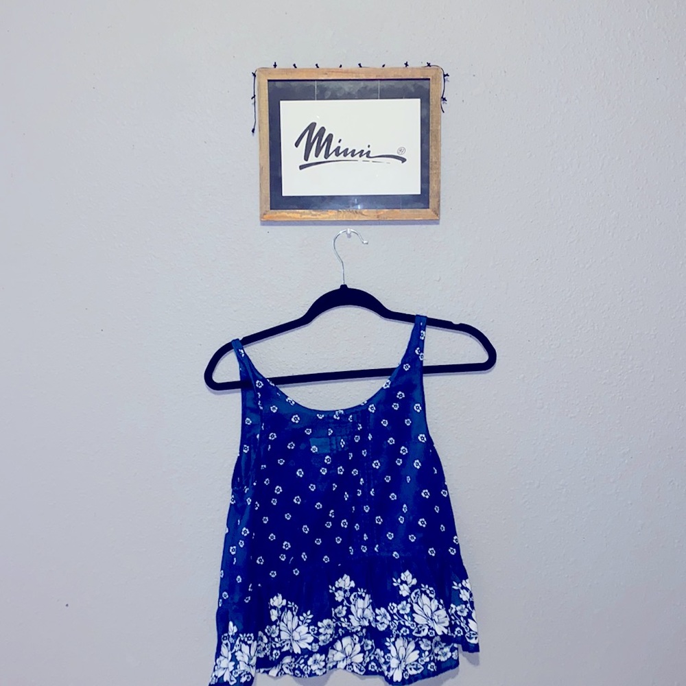 Can fit women’s XS